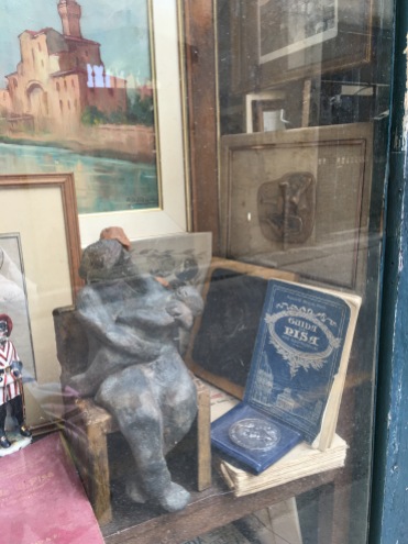 Pisa - antiques shop