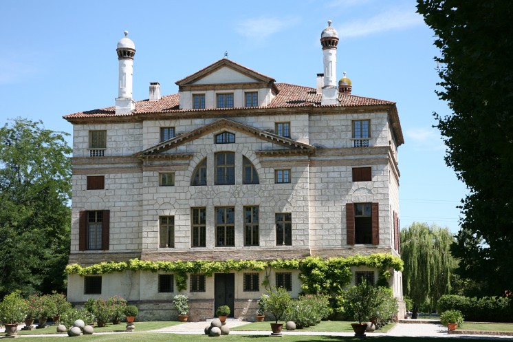 Villa Foscari (Malcontenta) garden facade - fabulous, stylish Palladian villa - www.educated-traveller.com